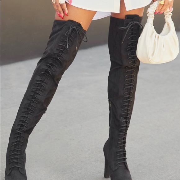 Thigh highs black heel boots, wide leg fit - Picture 2 of 2